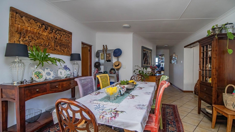 5 Bedroom Property for Sale in Fraaiuitsig Western Cape